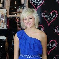 Pixie Lott cuts the ribbon and unveils her Autumn Winter range | Picture 87542